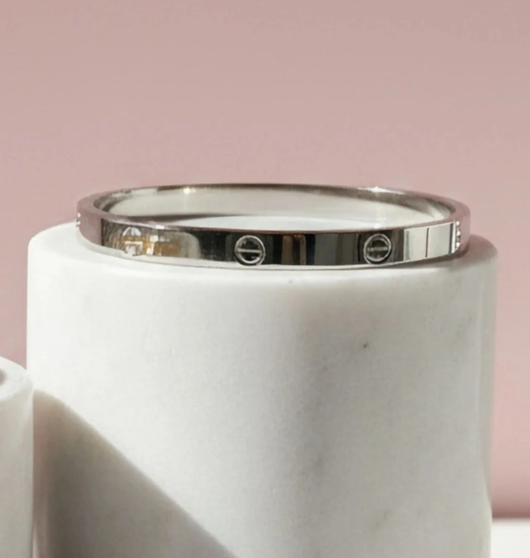 Silver Engraved Circle Bangle