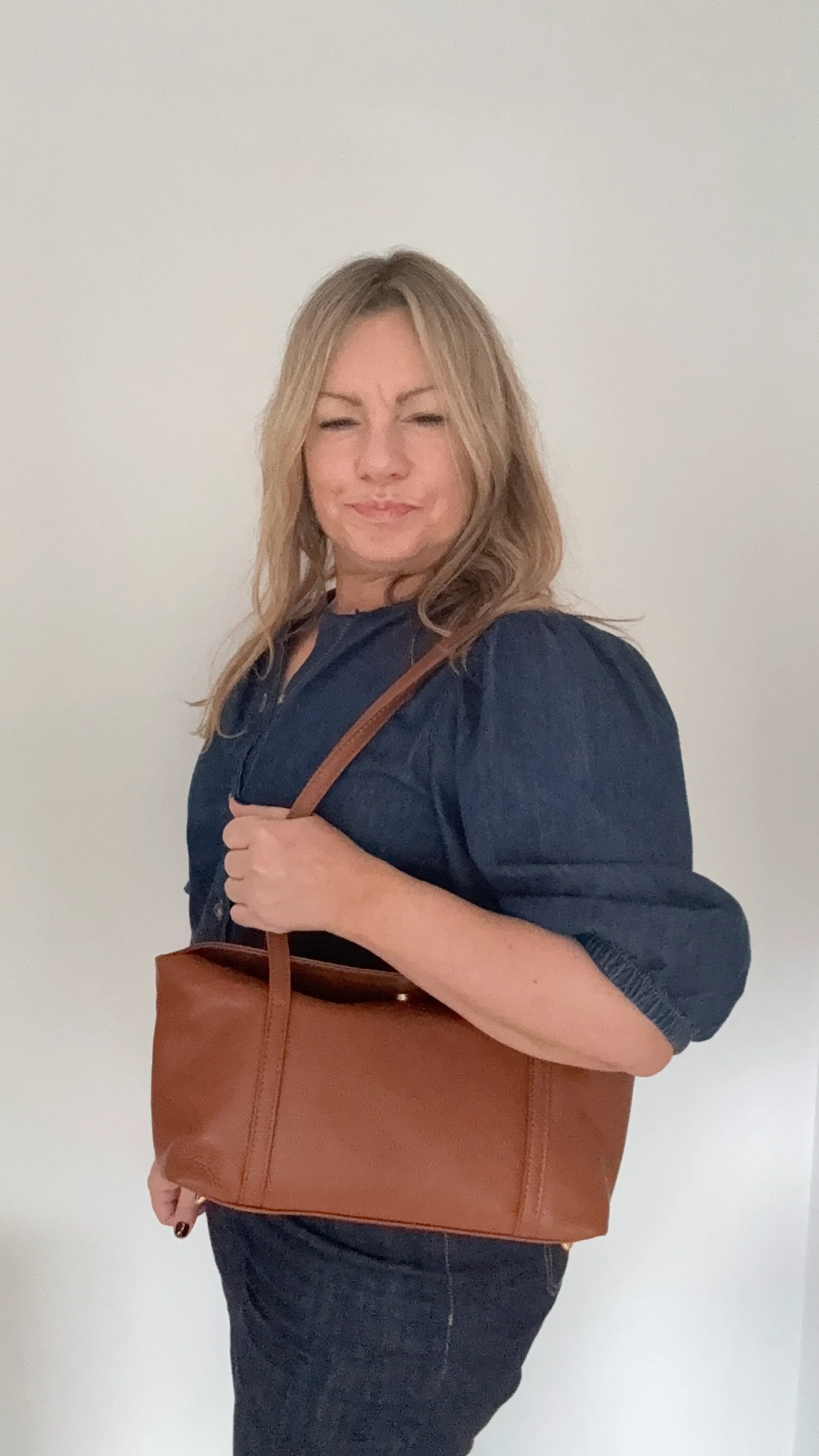 Dark Tan Leather Shoulder Bag - Image 2